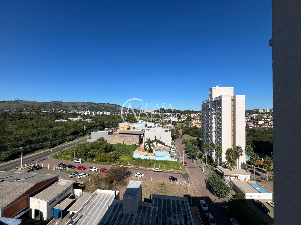 Apartamento à venda com 2 quartos, 48m², 1 vaga, Avenida Francisco Talaia de Moura no bairro Jardim Planalto em Porto Alegre