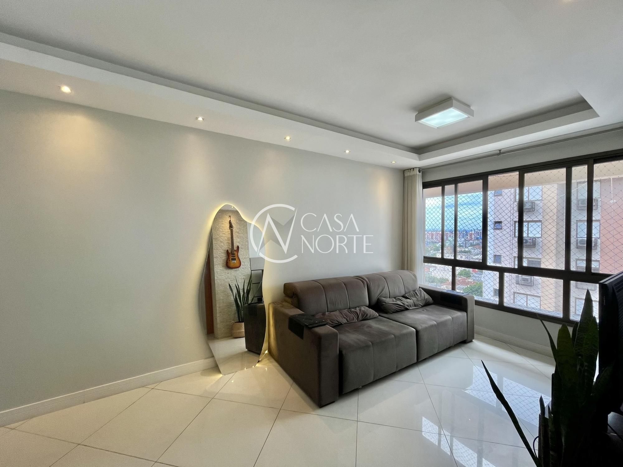 Apartamento à venda com 2 quartos, 67m², 1 suíte, 1 vaga, Rua Jari no bairro Passo da Areia em Porto Alegre