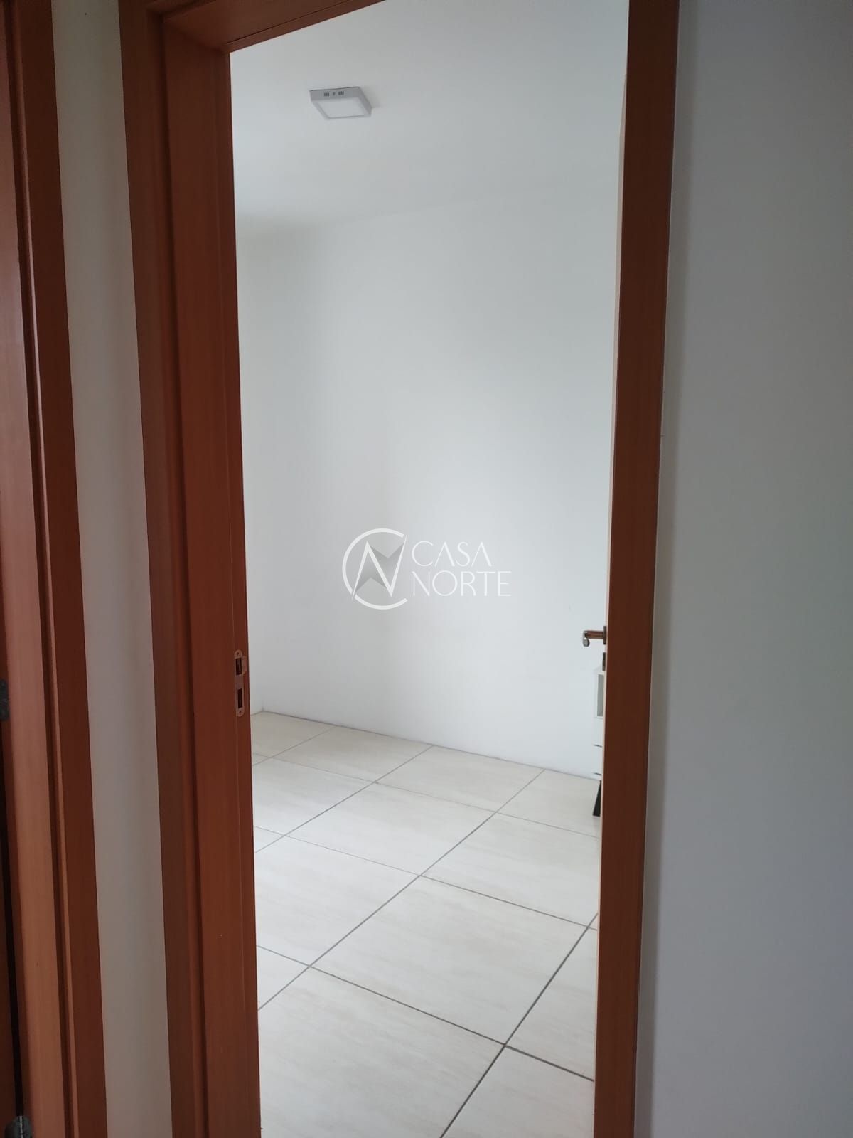 Apartamento à venda com 2 quartos, 43m², 1 vaga, Avenida Ernesto Neugebauer no bairro Humaitá em Porto Alegre