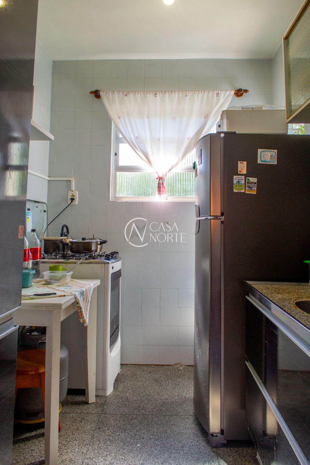 Apartamento à venda com 2 quartos, 48m², Avenida Taquary no bairro Cristal em Porto Alegre