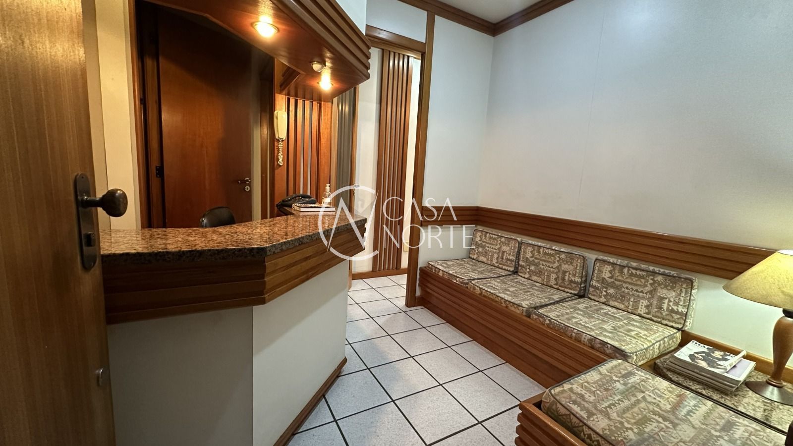 Sala Comercial à venda com 1 quarto, 37m², Rua Vieira de Castro no bairro Farroupilha em Porto Alegre
