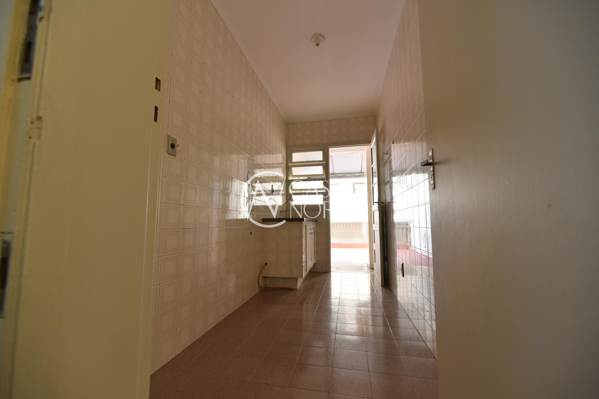 Apartamento à venda com 2 quartos, 57m², 1 vaga, Avenida Cristóvão Colombo no bairro Independência em Porto Alegre