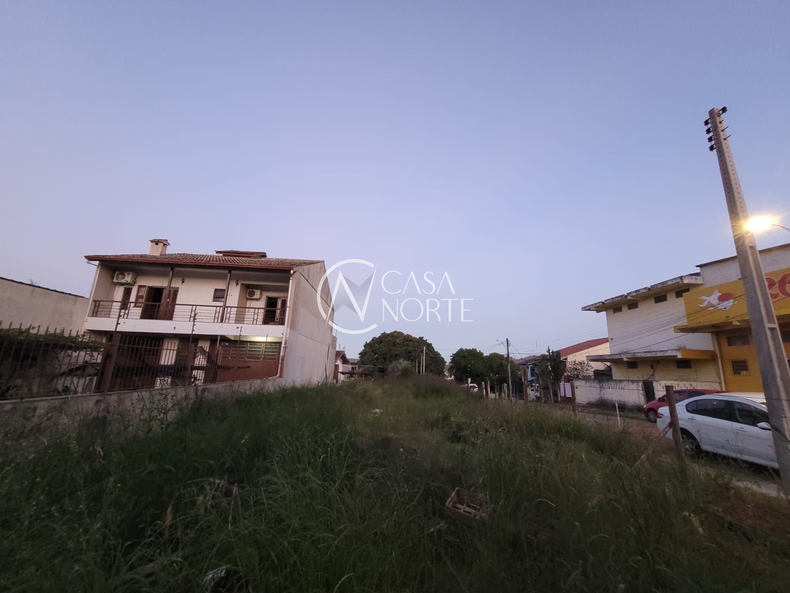 Terreno à venda  com 300m², Rua Tenente Ary Tarrago no bairro Jardim Itu em Porto Alegre