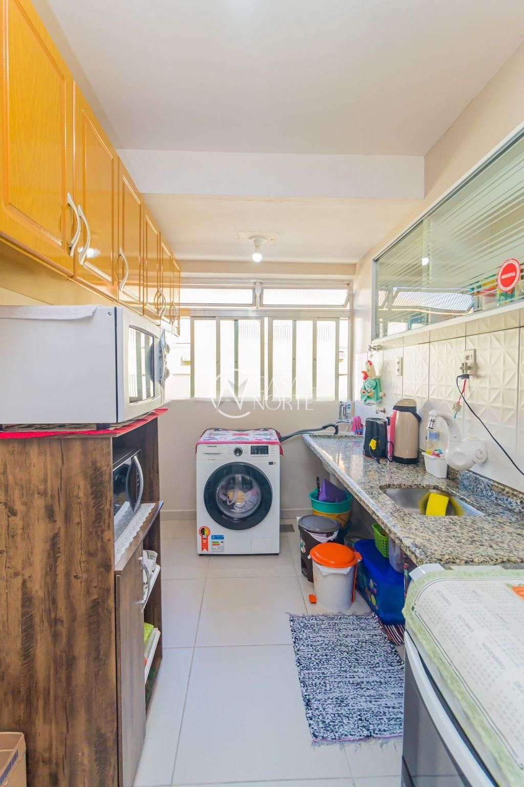 Apartamento à venda com 2 quartos, 55m², Rua Sapê no bairro Passo da Areia em Porto Alegre