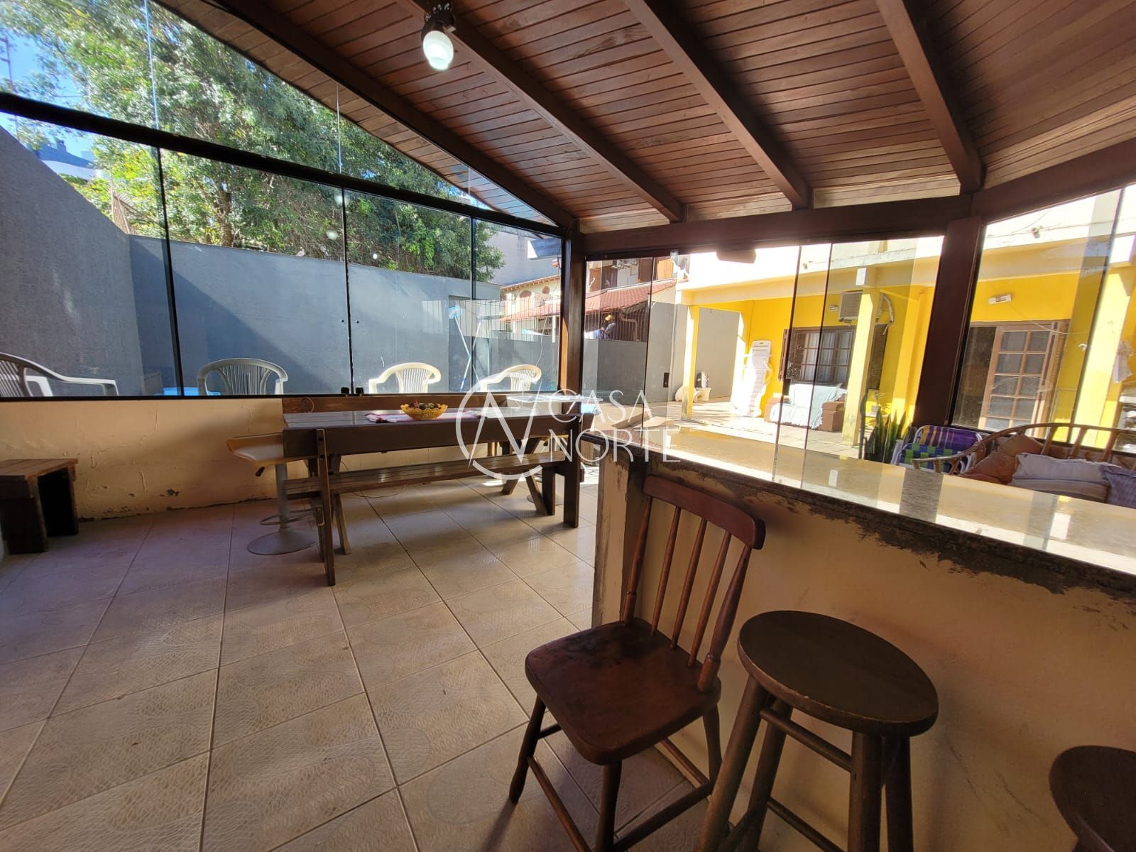 Casa à venda com 4 quartos, 350m², 1 suíte, 3 vagas, Rua Dona Adda Mascarenhas de Moraes no bairro Jardim Itu em Porto Alegre