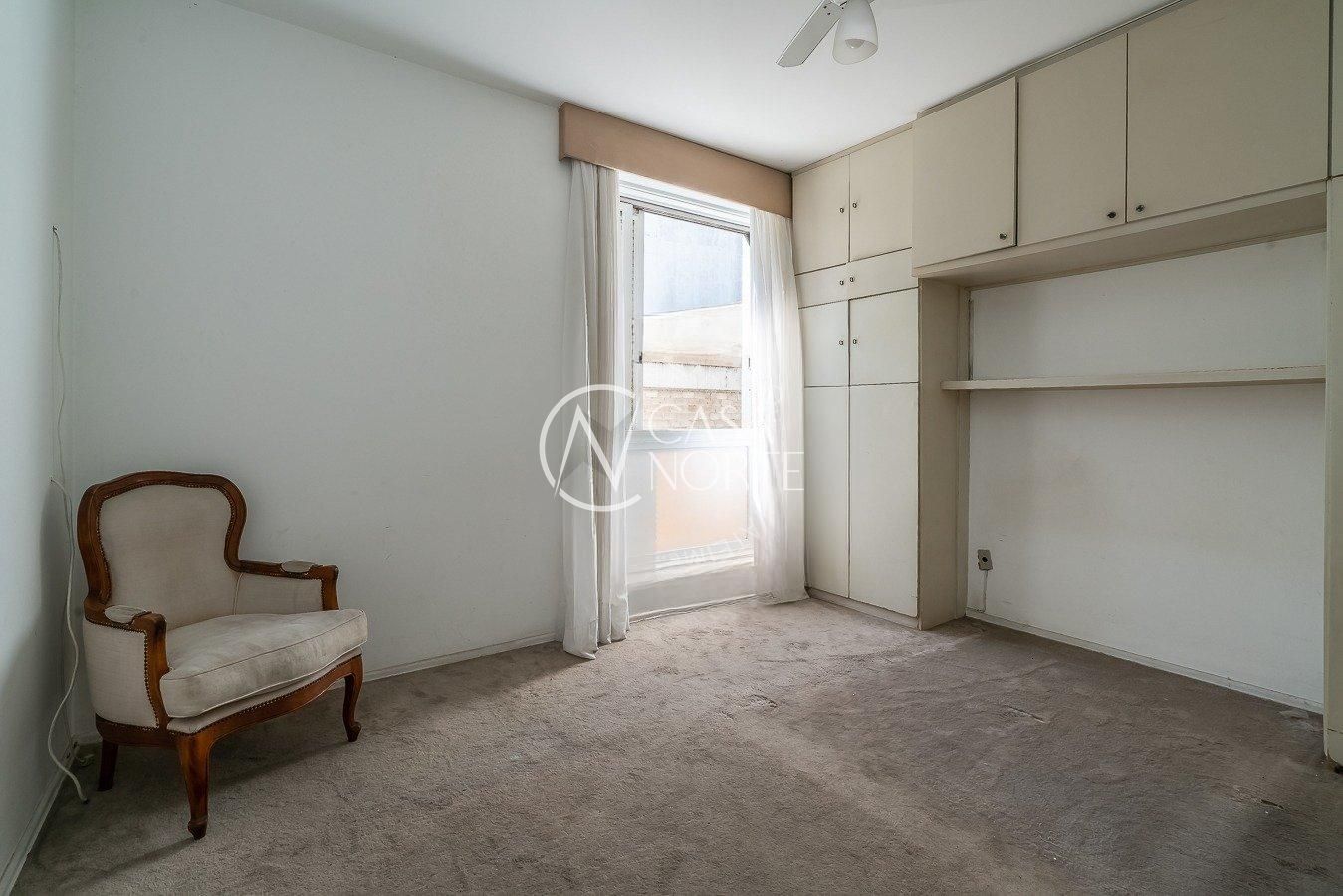 Apartamento à venda com 3 quartos, 100m², 1 vaga, Rua Vinte e Quatro de Outubro no bairro Moinhos de Vento em Porto Alegre