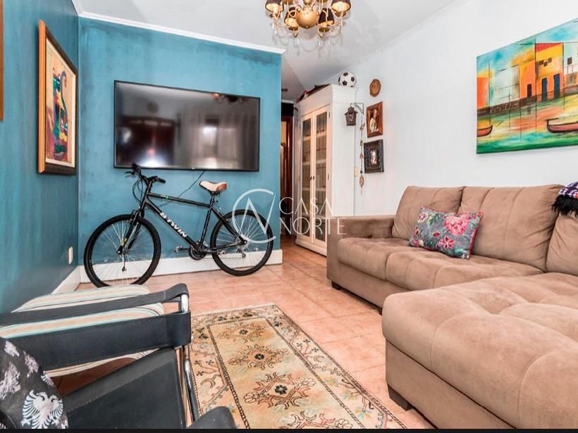 Casa à venda com 2 quartos, 98m², 1 suíte, 1 vaga, Avenida Karl Iwers no bairro Jardim Itu em Porto Alegre