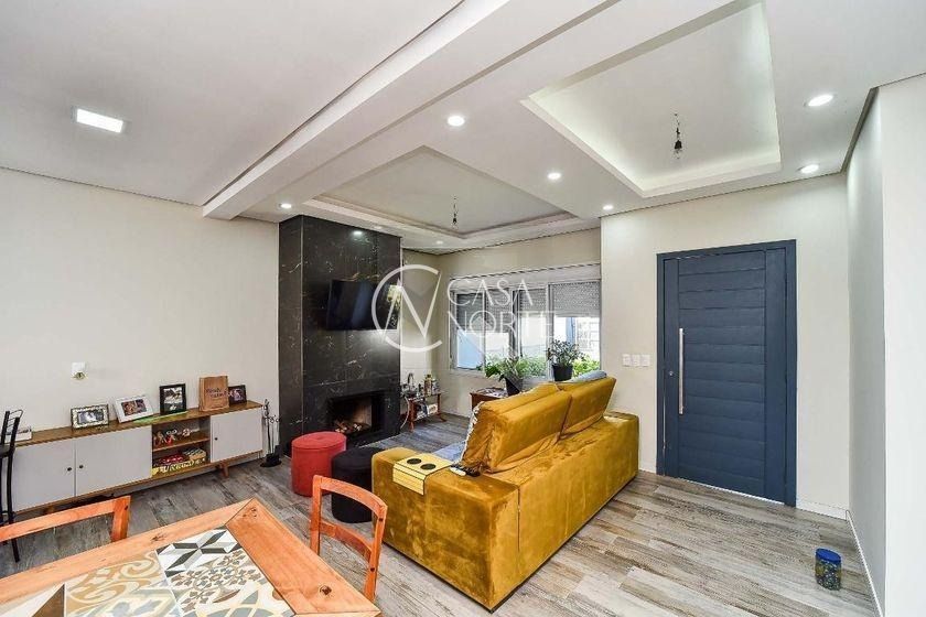 Casa à venda com 4 quartos, 137m², 1 suíte, 2 vagas, Rua Matias José Bins no bairro Chácara das Pedras em Porto Alegre