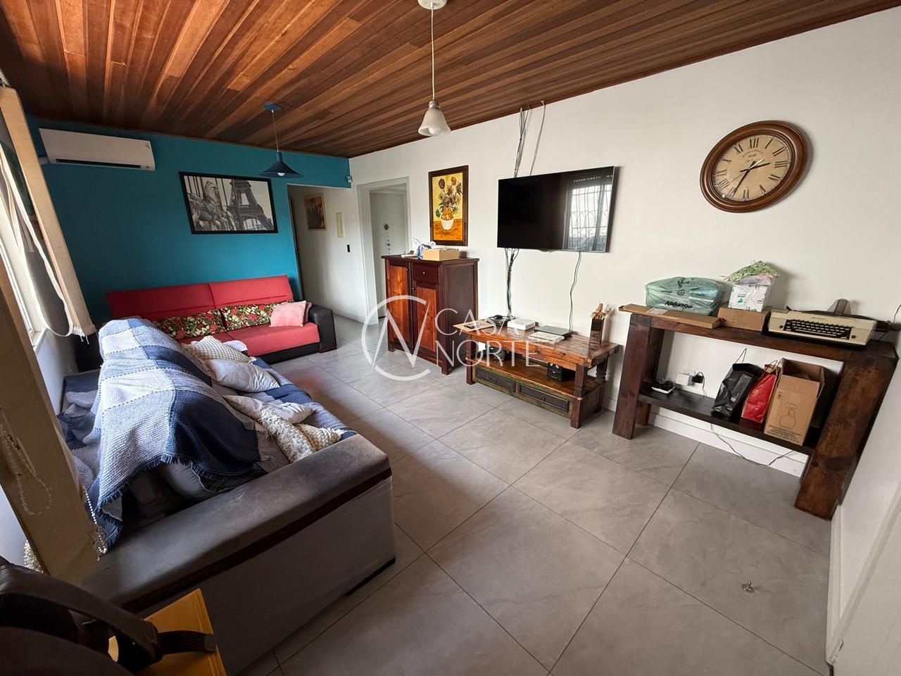 Casa à venda com 3 quartos, 160m², 2 suítes, 1 vaga, Rua Paul Harris no bairro Jardim Itu em Porto Alegre