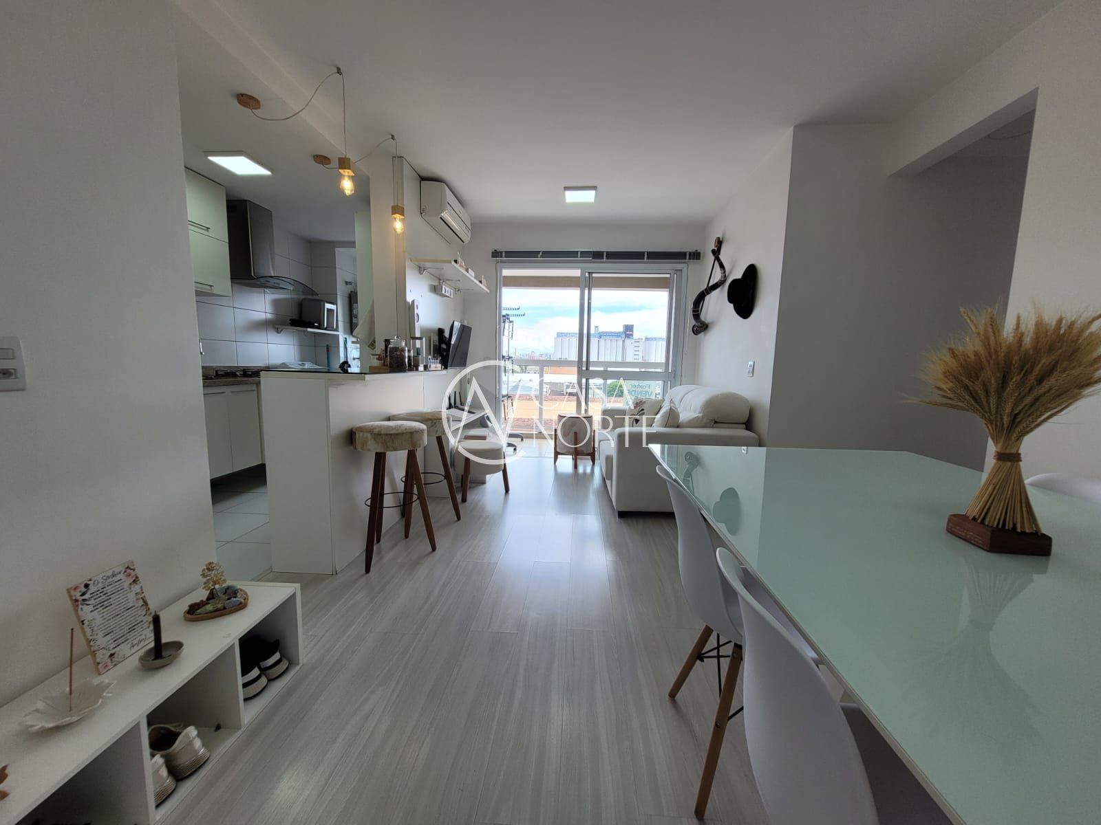 Apartamento à venda com 2 quartos, 67m², 1 suíte, 1 vaga, Avenida Polônia no bairro São Geraldo em Porto Alegre