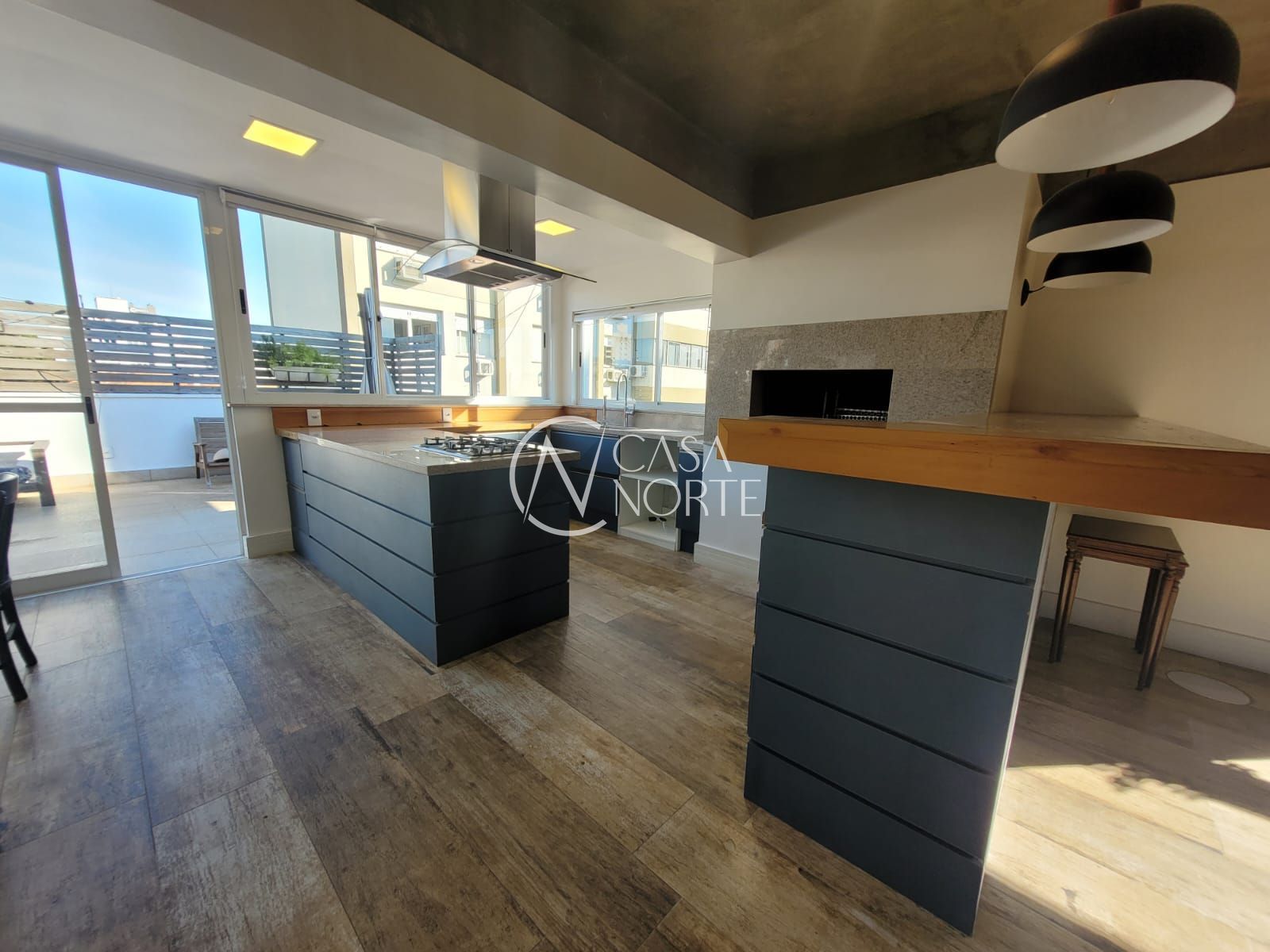 Cobertura à venda com 3 quartos, 228m², 1 suíte, 3 vagas, Travessa Cunha Vasconcelos no bairro Higienópolis em Porto Alegre