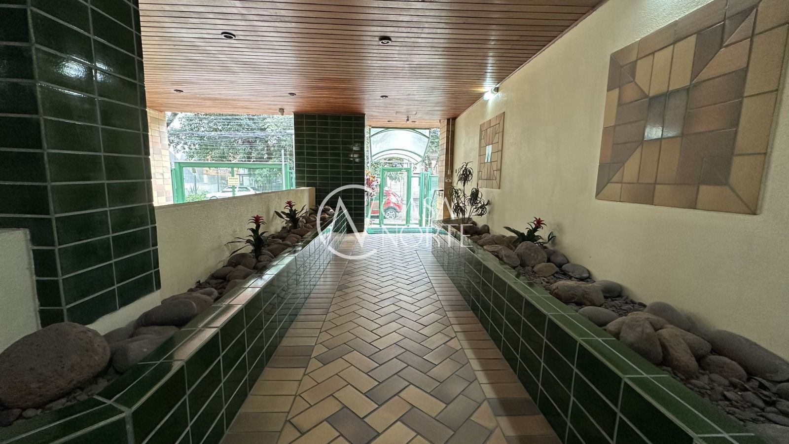 Sala Comercial à venda com 1 quarto, 37m², Rua Vieira de Castro no bairro Farroupilha em Porto Alegre