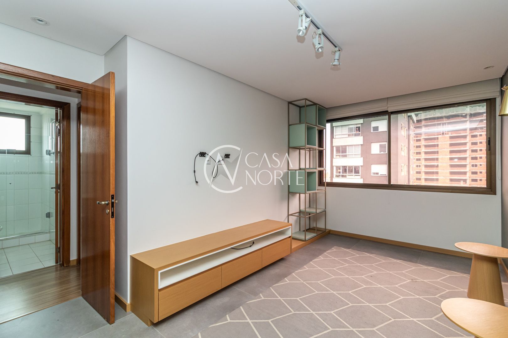 Apartamento à venda com 2 quartos, 70m², 1 suíte, 2 vagas, Rua Santa Cecília no bairro Rio Branco em Porto Alegre