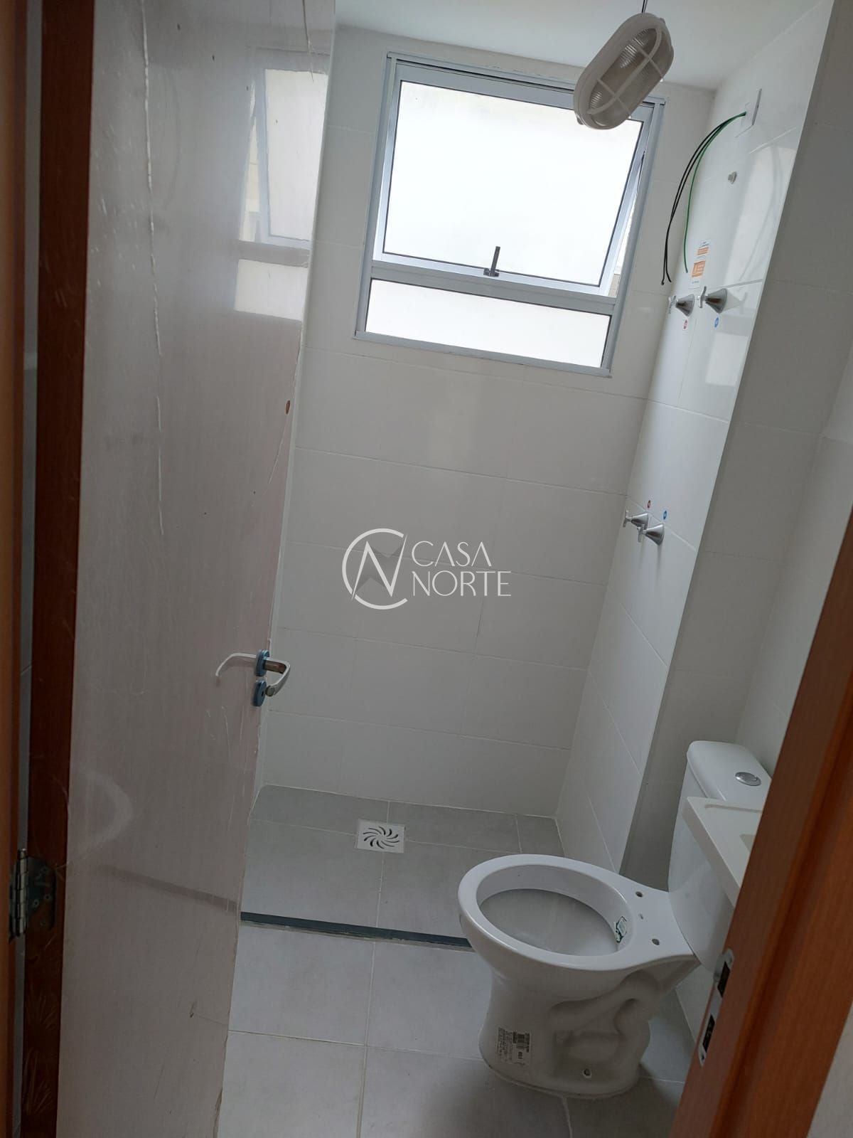 Apartamento à venda com 2 quartos, 40m², 1 vaga, Rua Sete Mil e Oito no bairro Restinga em Porto Alegre