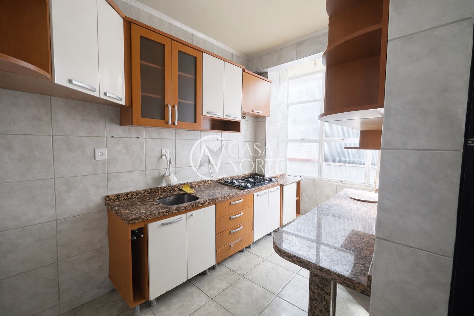 Apartamento à venda com 2 quartos, 50m², Rua Umbú no bairro Passo da Areia em Porto Alegre