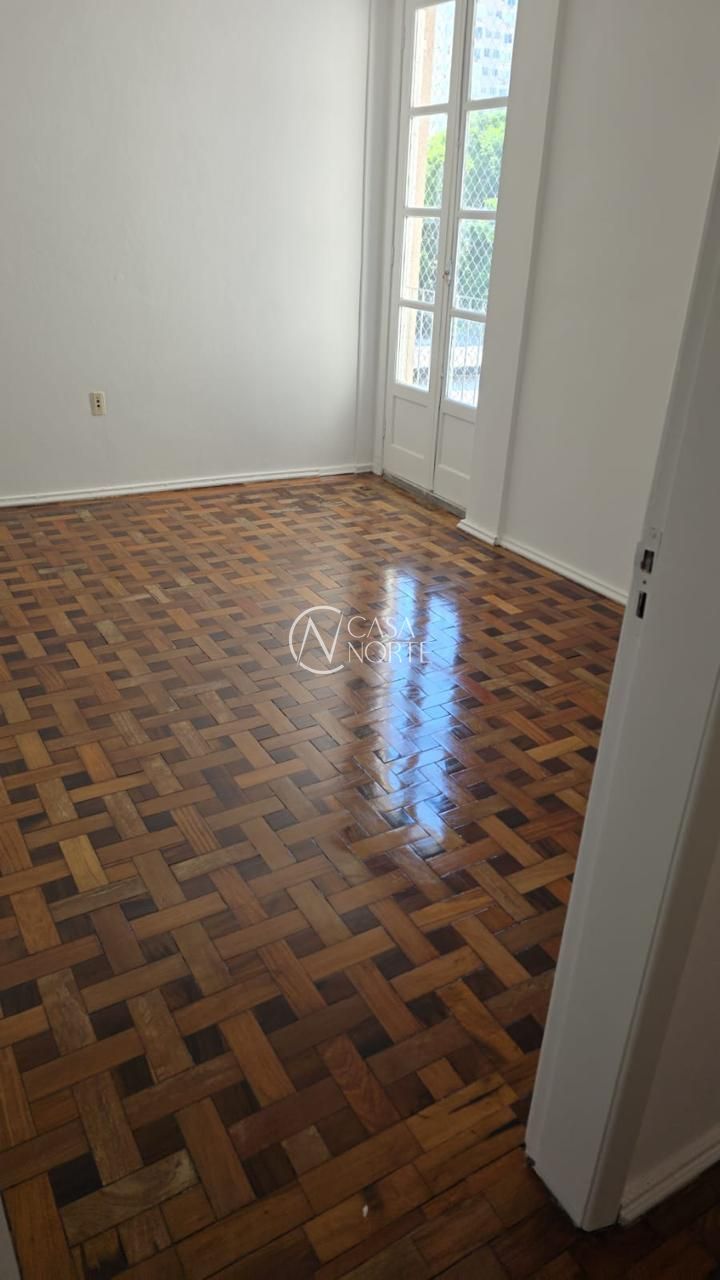 Apartamento à venda com 2 quartos, 79m², Avenida Alberto Bins no bairro Independência em Porto Alegre