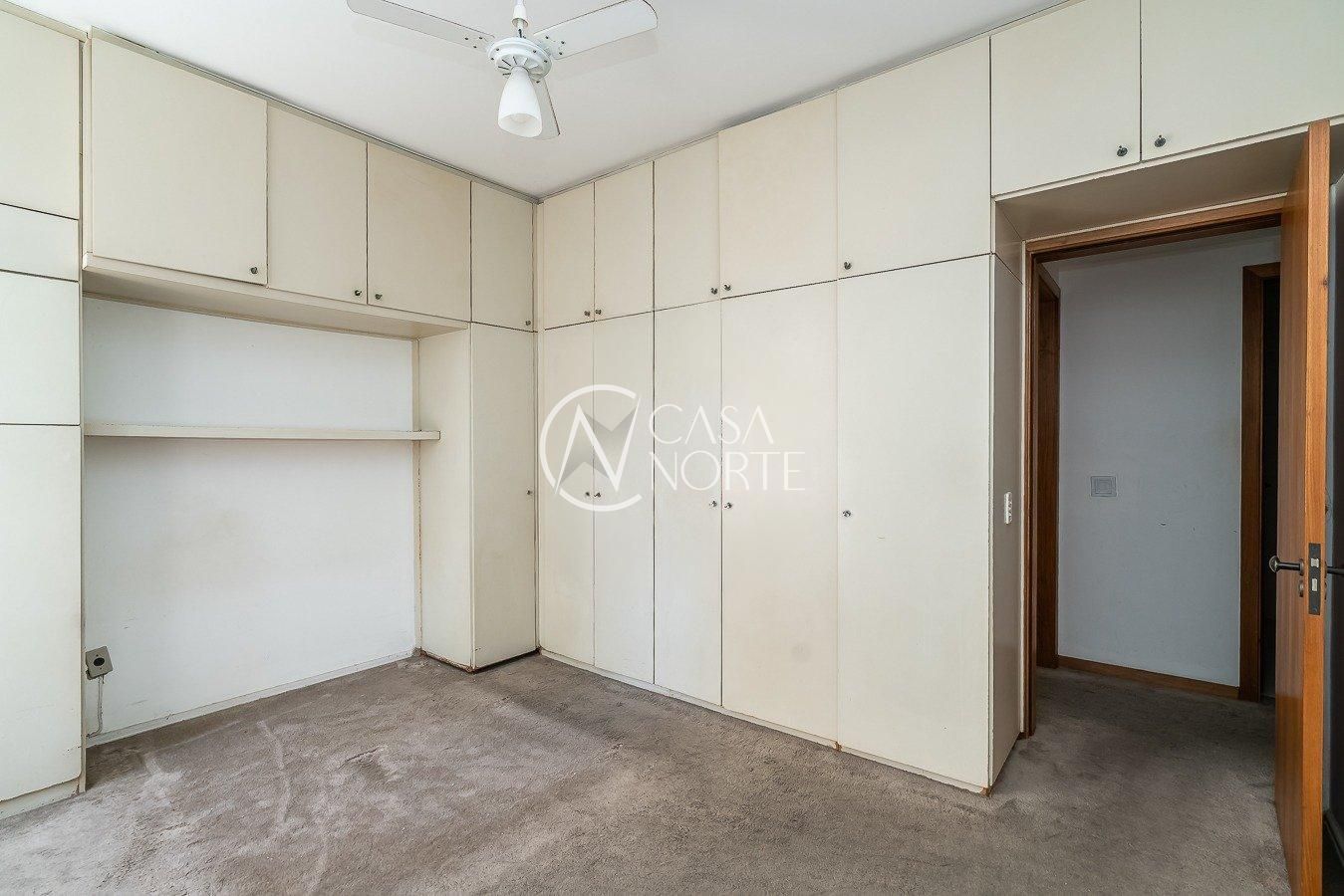 Apartamento à venda com 3 quartos, 100m², 1 vaga, Rua Vinte e Quatro de Outubro no bairro Moinhos de Vento em Porto Alegre