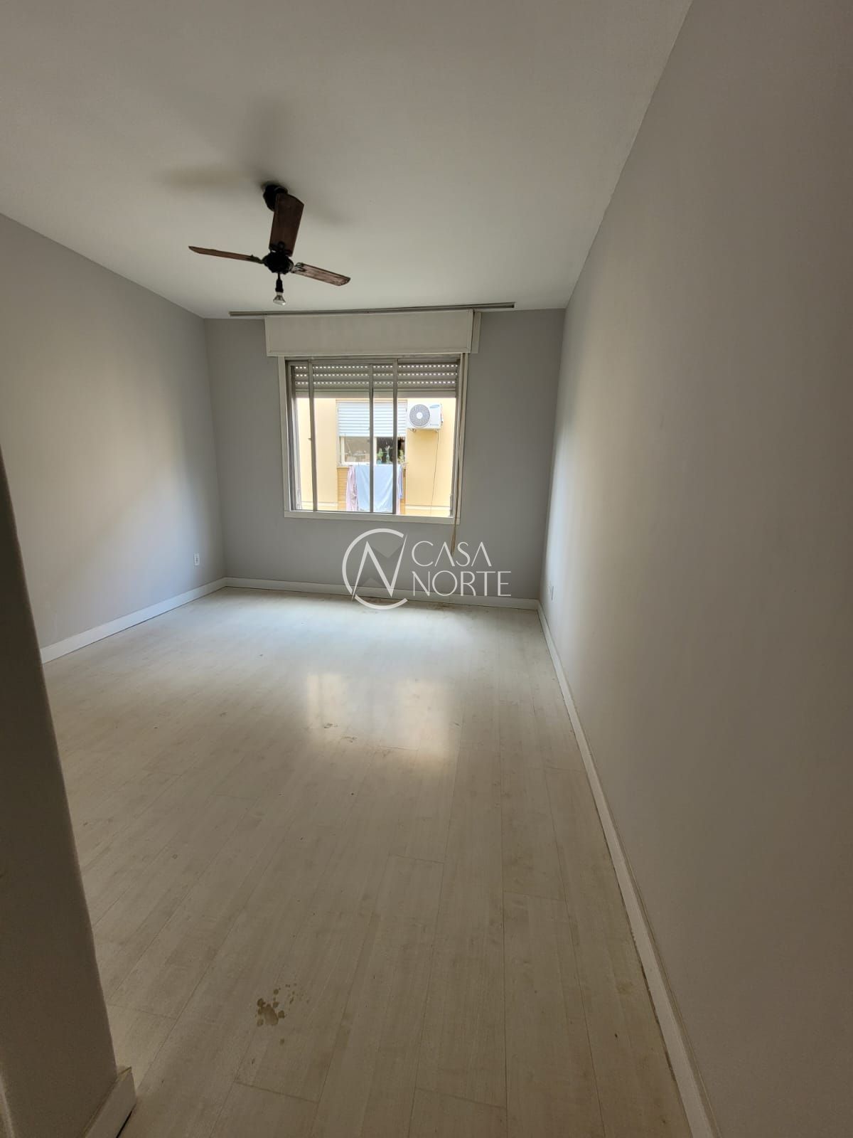 Apartamento à venda com 2 quartos, 49m², Rua Sapê no bairro Passo da Areia em Porto Alegre