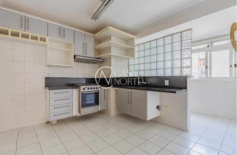 Apartamento à venda com 3 quartos, 96m², 1 suíte, 2 vagas, Rua General Pedro Bittencourt no bairro Passo da Areia em Porto Alegre