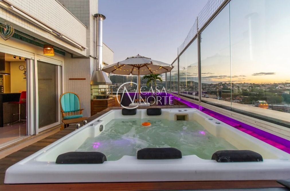 Cobertura à venda com 1 quarto, 137m², 2 vagas, Rua Cervantes no bairro Jardim Botânico em Porto Alegre