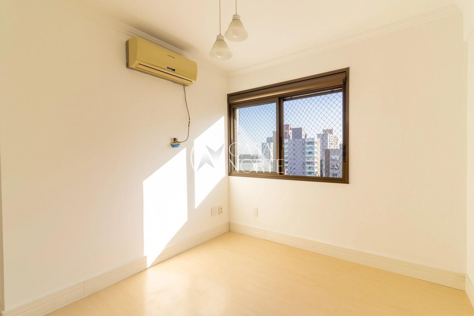 Apartamento à venda com 3 quartos, 91m², 1 suíte, 2 vagas, Rua Geraldo Souza Moreira no bairro Passo da Areia em Porto Alegre