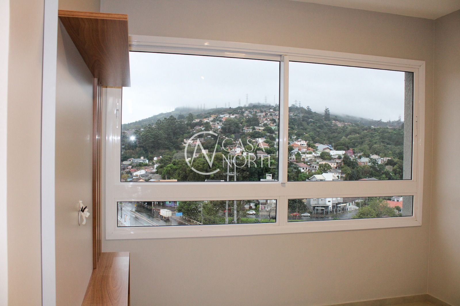 Apartamento à venda com 2 quartos, 56m², 1 suíte, 1 vaga, Rua Capitão Pedro Werlang no bairro Partenon em Porto Alegre