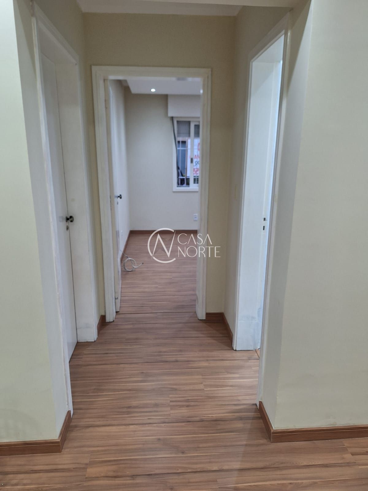 Apartamento à venda com 2 quartos, 85m², 1 vaga, Rua Doutor Aldo Wildt no bairro Vila Nova em Porto Alegre