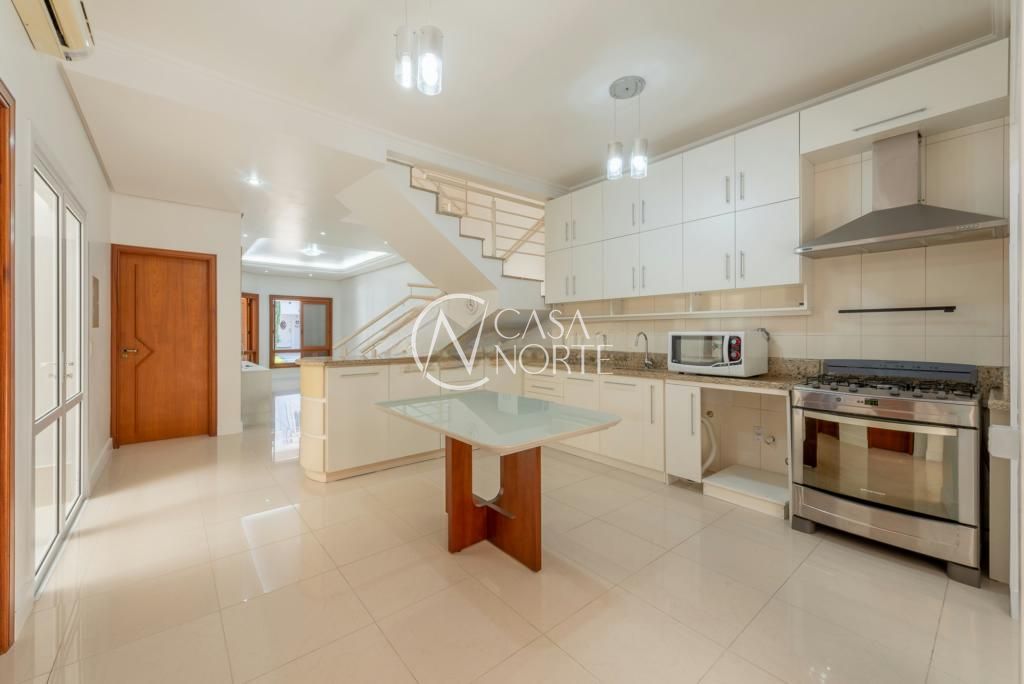 Casa de Condomínio à venda com 4 quartos, 177m², 1 suíte, 3 vagas, Avenida Ecoville no bairro Sarandi em Porto Alegre