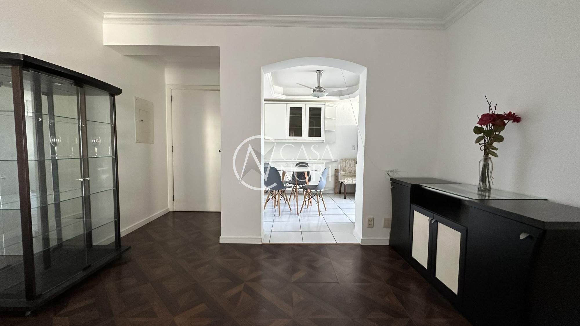 Apartamento à venda com 2 quartos, 74m², 1 vaga, Avenida Independência no bairro Centro Histórico em Porto Alegre