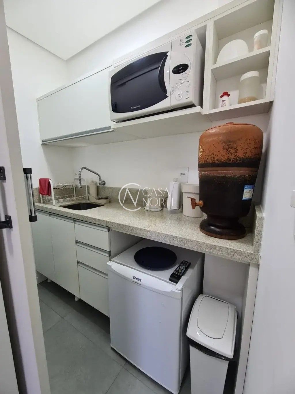 Sala Comercial à venda com 1 quarto, 42m², 1 vaga, Avenida Assis Brasil no bairro Cristo Redentor em Porto Alegre