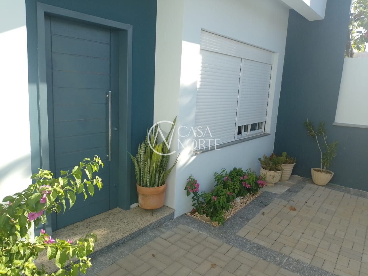 Casa à venda com 4 quartos, 137m², 1 suíte, 2 vagas, Rua Matias José Bins no bairro Chácara das Pedras em Porto Alegre