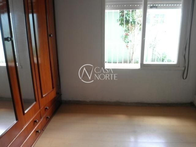 Casa à venda com 3 quartos, 318m², 1 vaga, Rua Caetano La Porta no bairro Rubem Berta em Porto Alegre