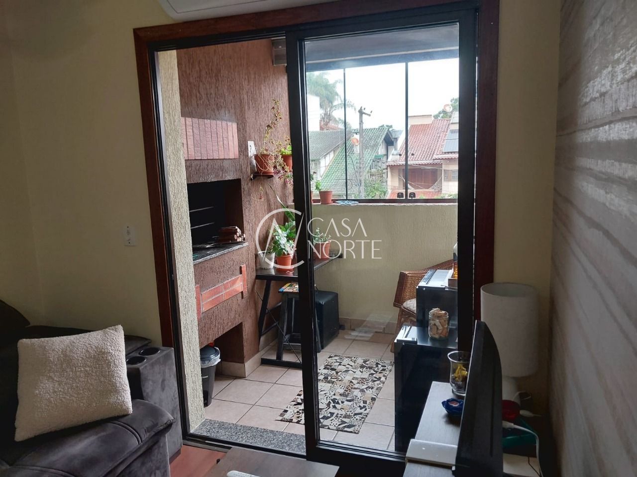 Apartamento à venda com 3 quartos, 77m², 1 suíte, 2 vagas, Rua Itapitocaí no bairro Cristal em Porto Alegre