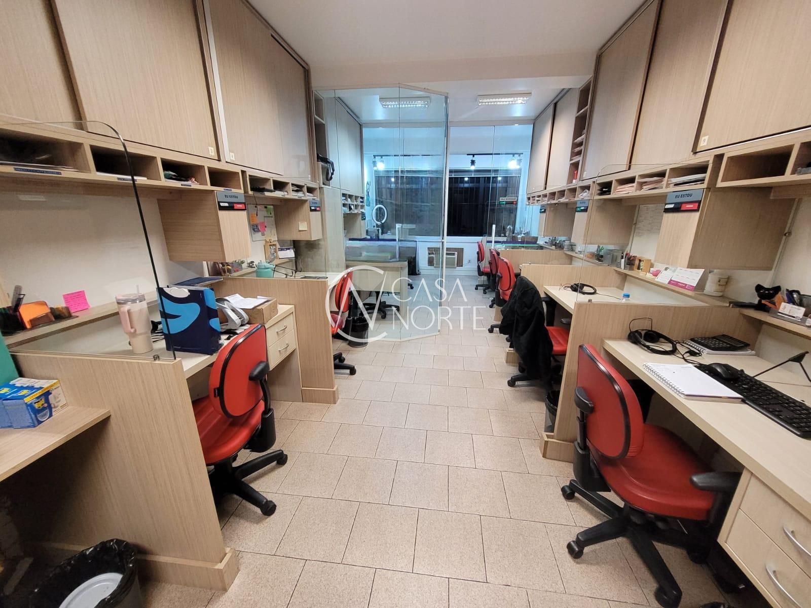 Sala Comercial à venda com 1 quarto, 42m², Rua Sport Club São José no bairro Passo da Areia em Porto Alegre