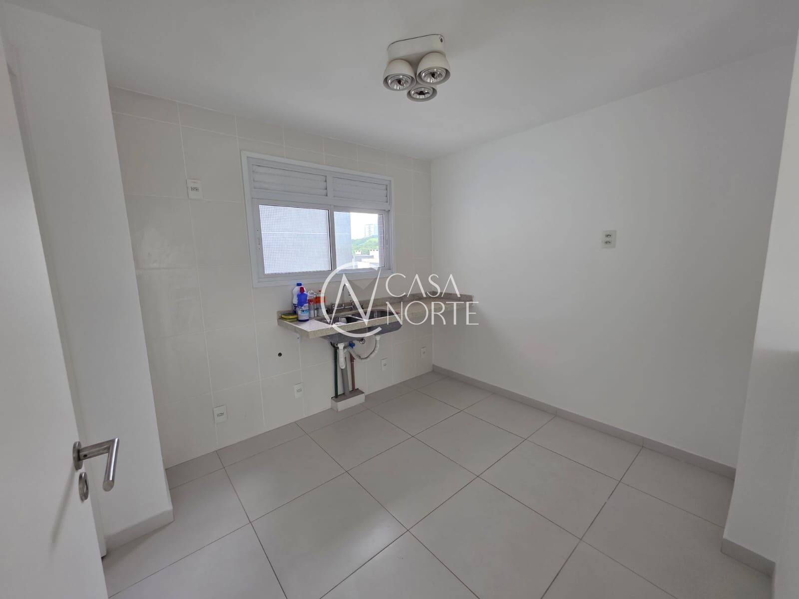 Apartamento à venda com 3 quartos, 101m², 1 suíte, 1 vaga, Rua São Josémaria Escriva no bairro Jardim do Salso em Porto Alegre