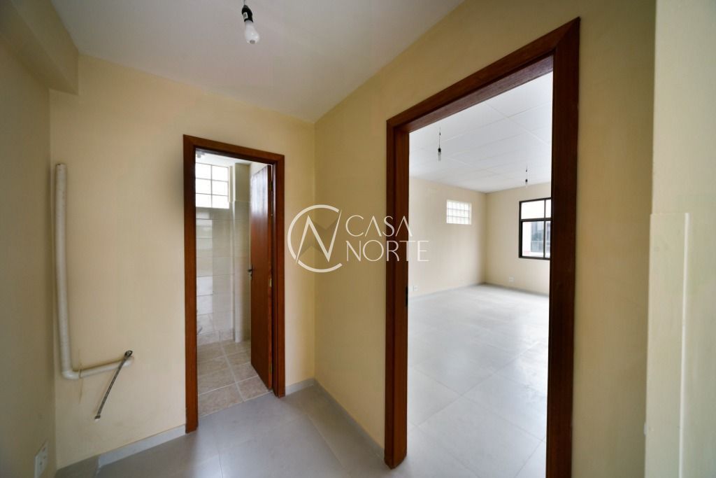 Sala Comercial à venda , 72m², Rua Umbú no bairro Passo da Areia em Porto Alegre