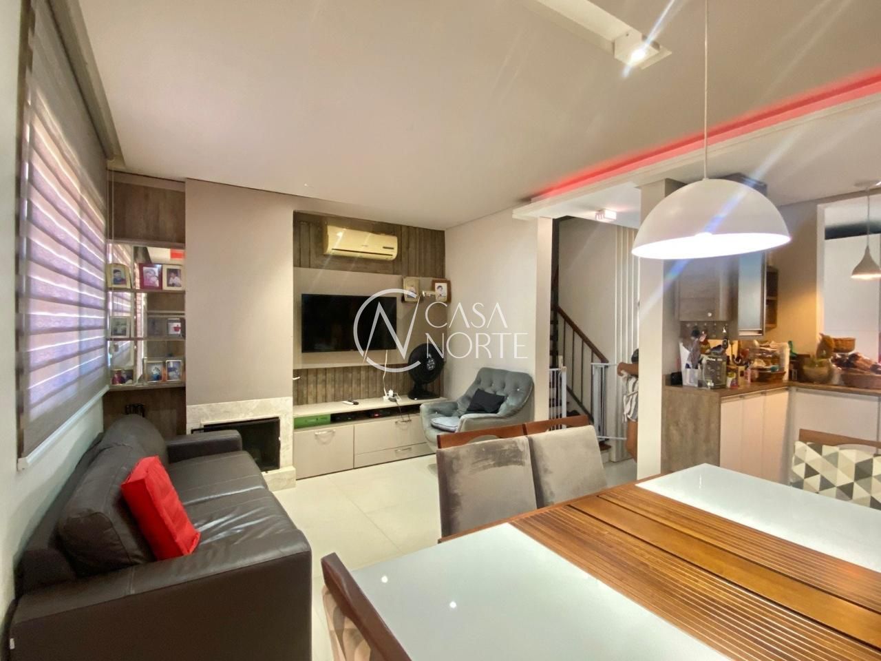 Casa de Condomínio à venda com 3 quartos, 144m², 2 suítes, 2 vagas, Avenida Willy Eugênio Fleck no bairro Sarandi em Porto Alegre