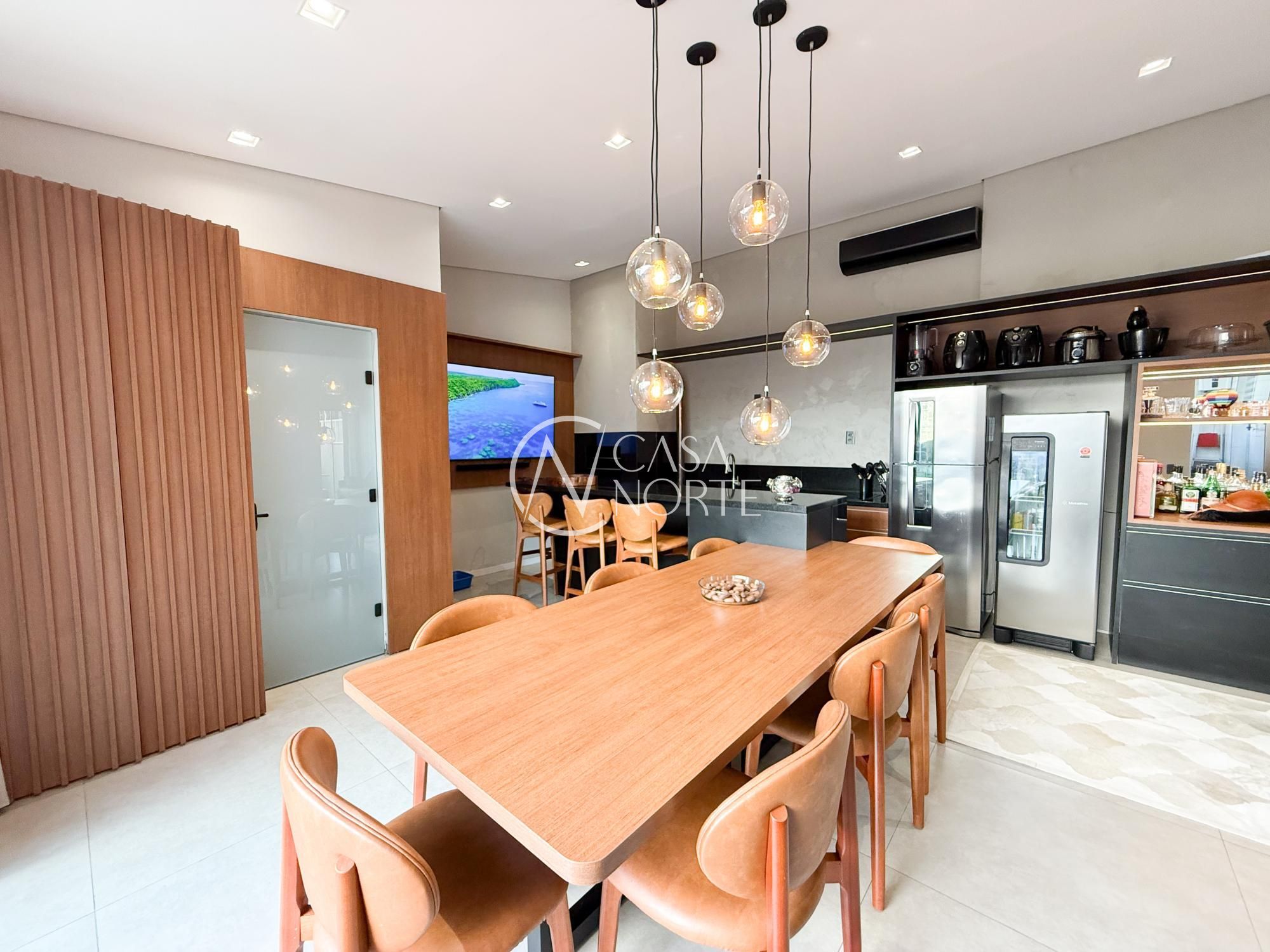 Casa à venda com 3 quartos, 160m², 1 suíte, 3 vagas, Travessa Porto Príncipe no bairro Jardim Lindóia em Porto Alegre
