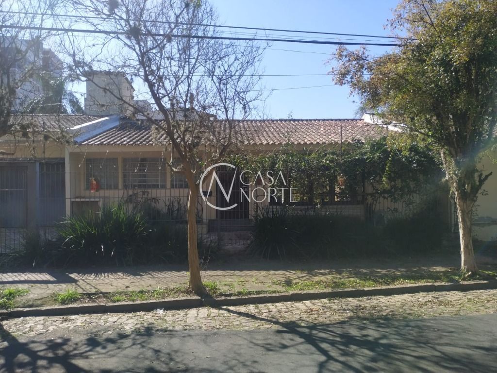 Casa à venda com 4 quartos com 171m², 2 suítes, Avenida Professor Paula Soares no bairro Jardim Itu Sabará em Porto Alegre