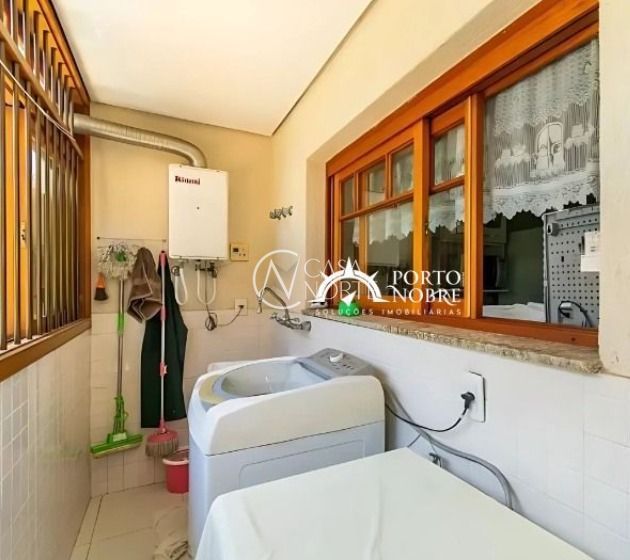 Casa à venda com 3 quartos com 220m², 1 suíte, 2 vagas, Avenida Ecoville no bairro Sarandi em Porto Alegre