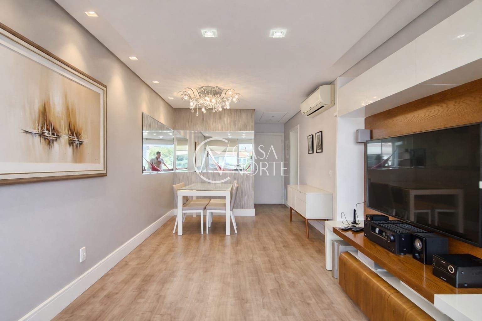 Apartamento à venda com 2 quartos, 71m², 1 suíte, 2 vagas, Avenida Bernardi, no bairro Cristo Redentor em Porto Alegre