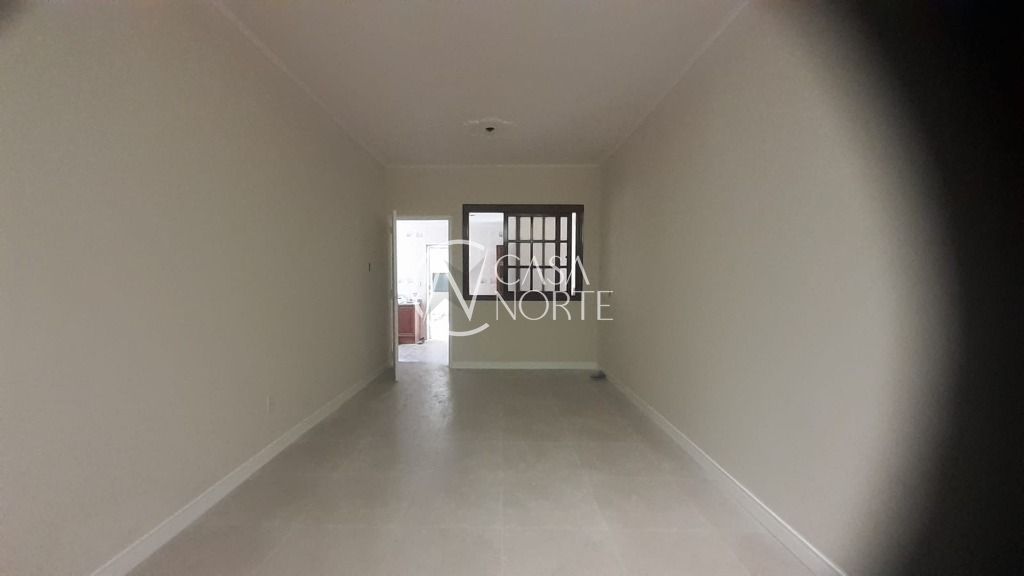 Casa à venda com 3 quartos, 120m², 4 vagas, Rua Engenheiro Walter Boehl no bairro Vila Ipiranga em Porto Alegre