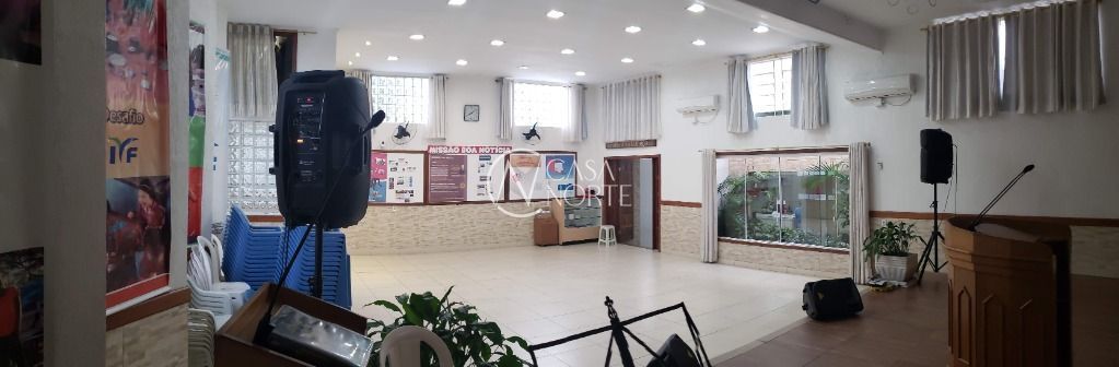 Casa à venda com 5 quartos com 300m², 5 vagas, Rua Tarcila Moraes Dutra no bairro Rubem Berta em Porto Alegre