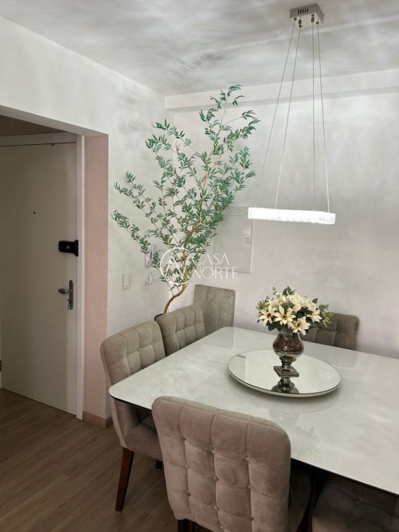 Apartamento à venda com 3 quartos, 1 suíte, 2 vagas, Rua Jerônymo Zelmanovitz no bairro São Sebastião em Porto Alegre