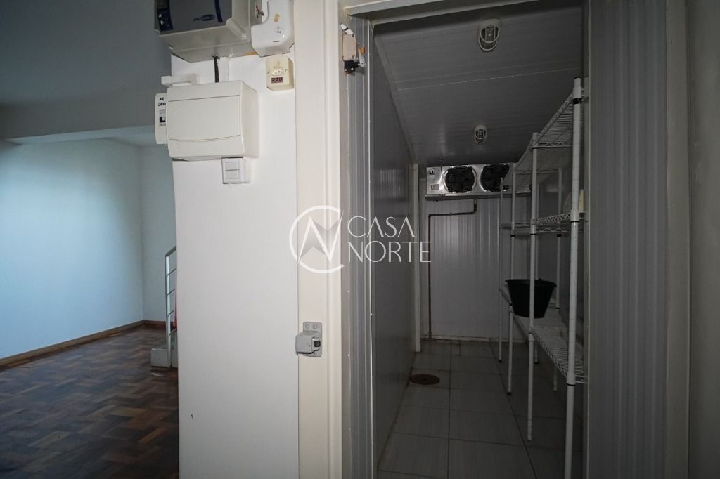 Loja à venda , 150m², Avenida Protásio Alves no bairro Rio Branco em Porto Alegre