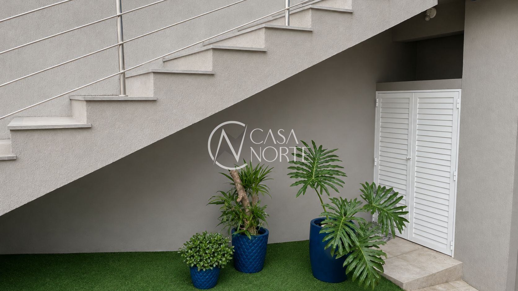 Casa de Condomínio à venda com 2 quartos, 136m², 1 suíte, 5 vagas, Rua Madre Clara no bairro Mário Quintana em Porto Alegre