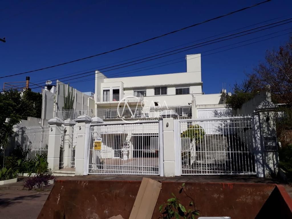 Sobrado à venda com 4 quartos com 851m², 2 suítes, 6 vagas, Rua General Salvador Pinheiro no bairro Vila Jardim em Porto Alegre