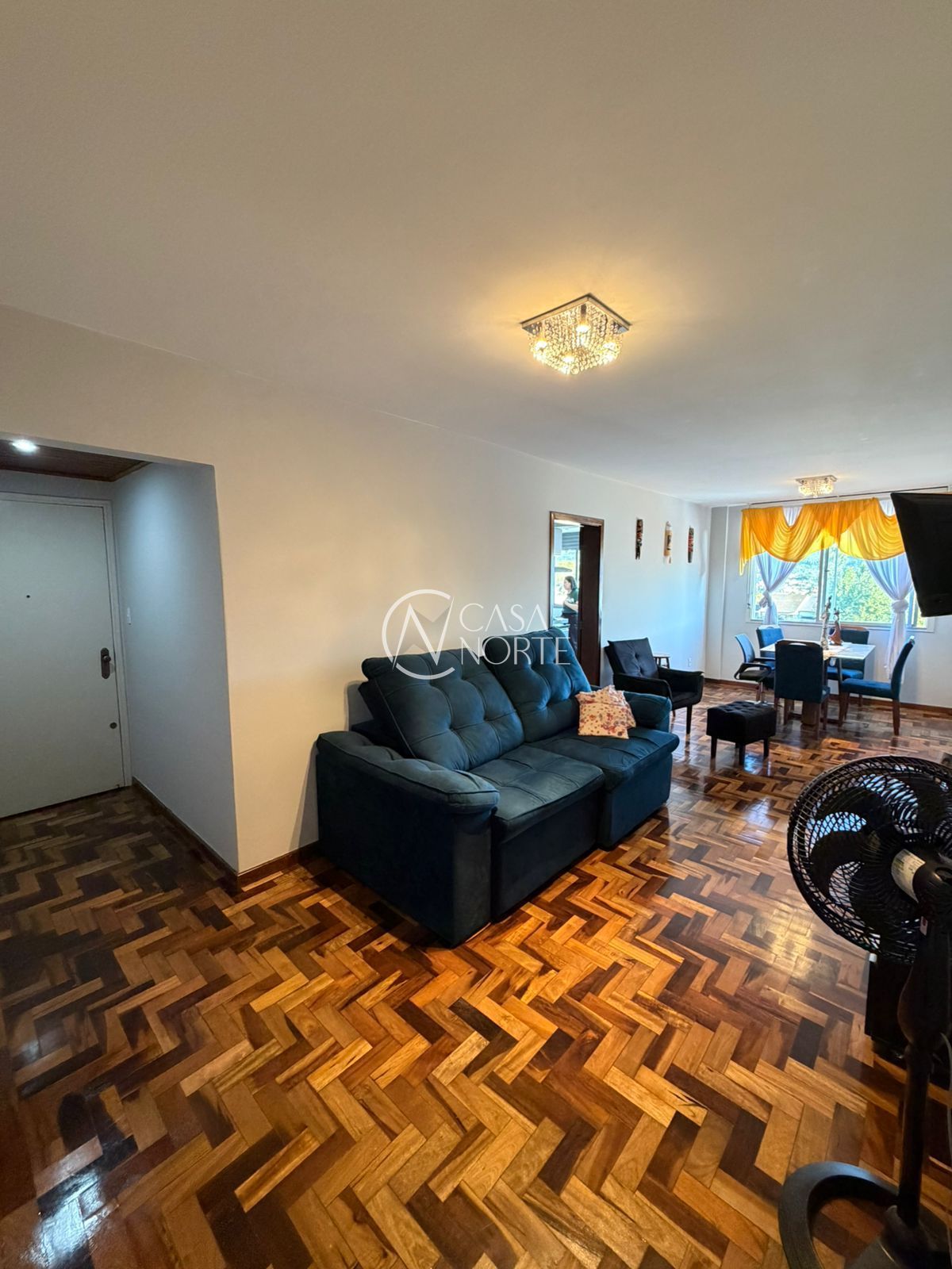 Apartamento à venda com 3 quartos, 110m², 1 suíte, 1 vaga, Rua Catumbi no bairro Medianeira em Porto Alegre