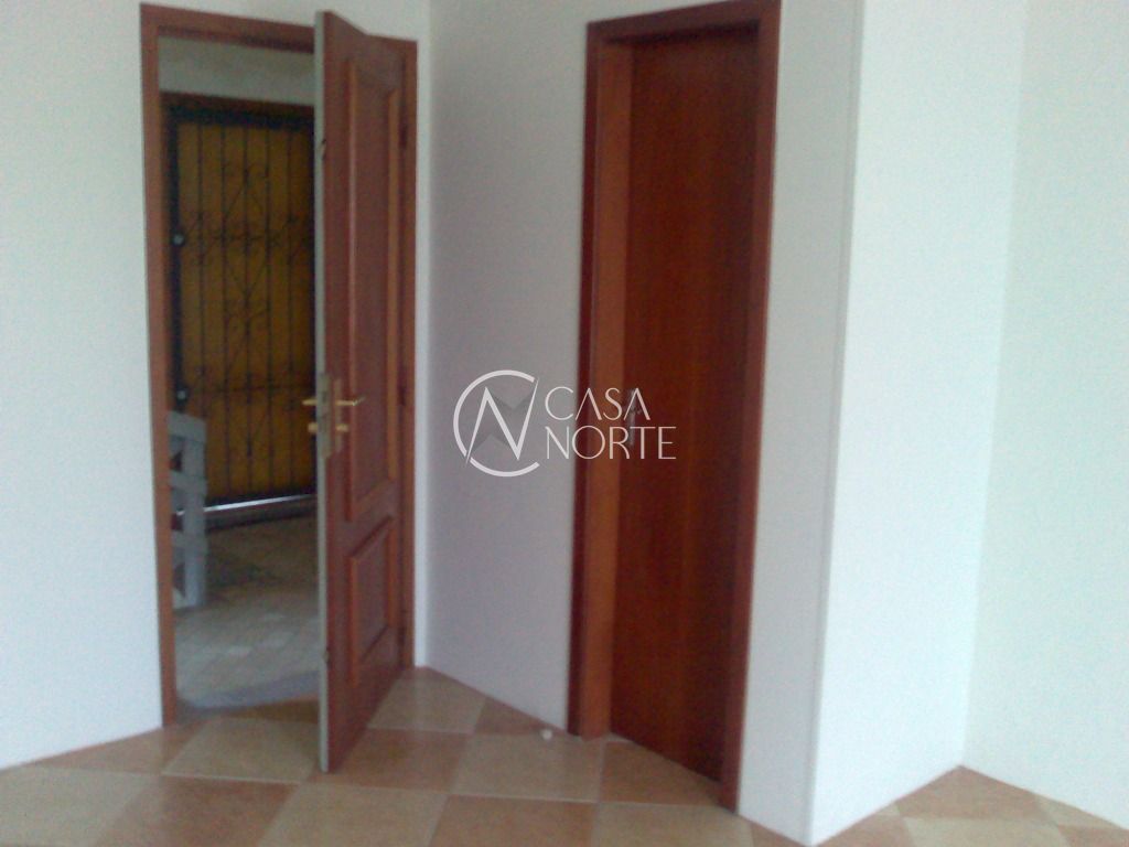 Sala Comercial à venda , 94m², Rua Umbú no bairro Passo da Areia em Porto Alegre