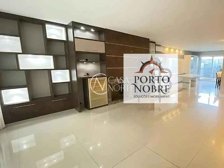 Casa à venda com 3 quartos com 300m², 3 suítes, 3 vagas, Avenida Willy Eugenio Fleck no bairro Sarandi em Porto Alegre